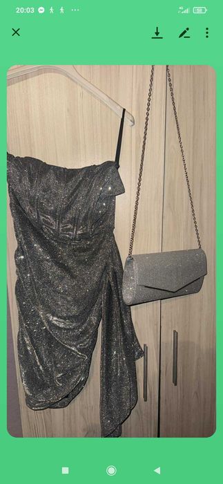 Сребриста рокля и чантичка към нея