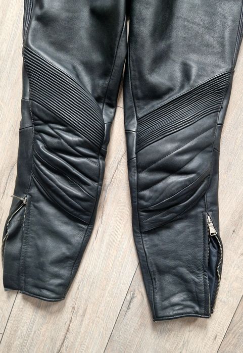 Pantaloni salopetă moto damă piele