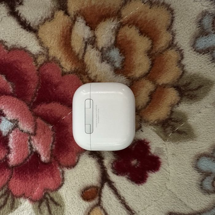 Кейс airpods 4 оигинал