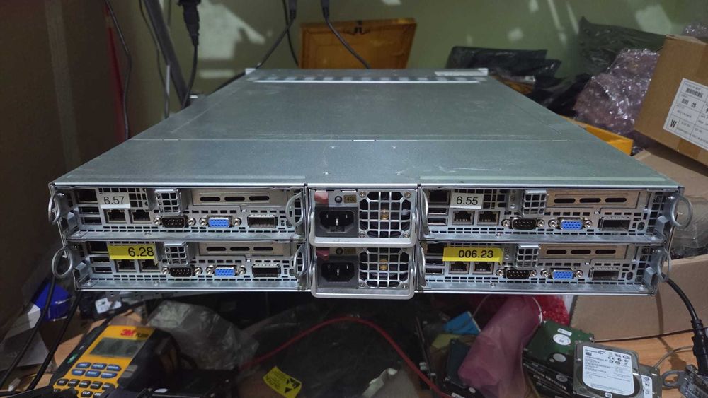 SERVER Supermicro 4 node X8DTT / 8x L5630 / 128GB DDR3 ECC / SAS2 / SATA