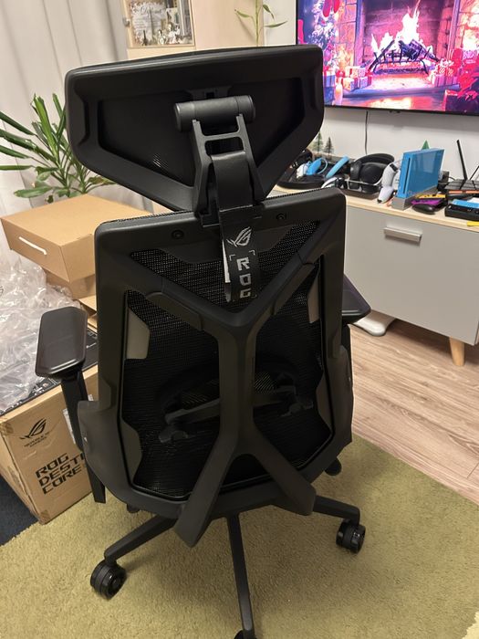 NOU-Scaun gaming ASUS ROG Destrier Core