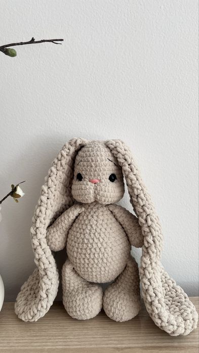 Зайки вязаные.