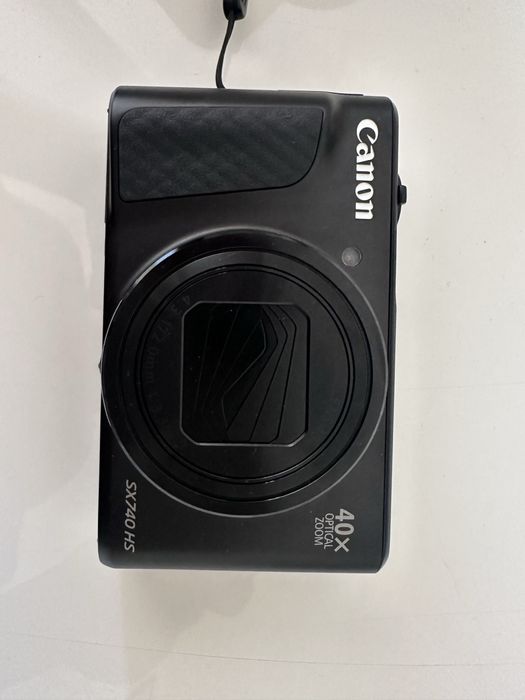 Фотоаппарат Canon SX740HS