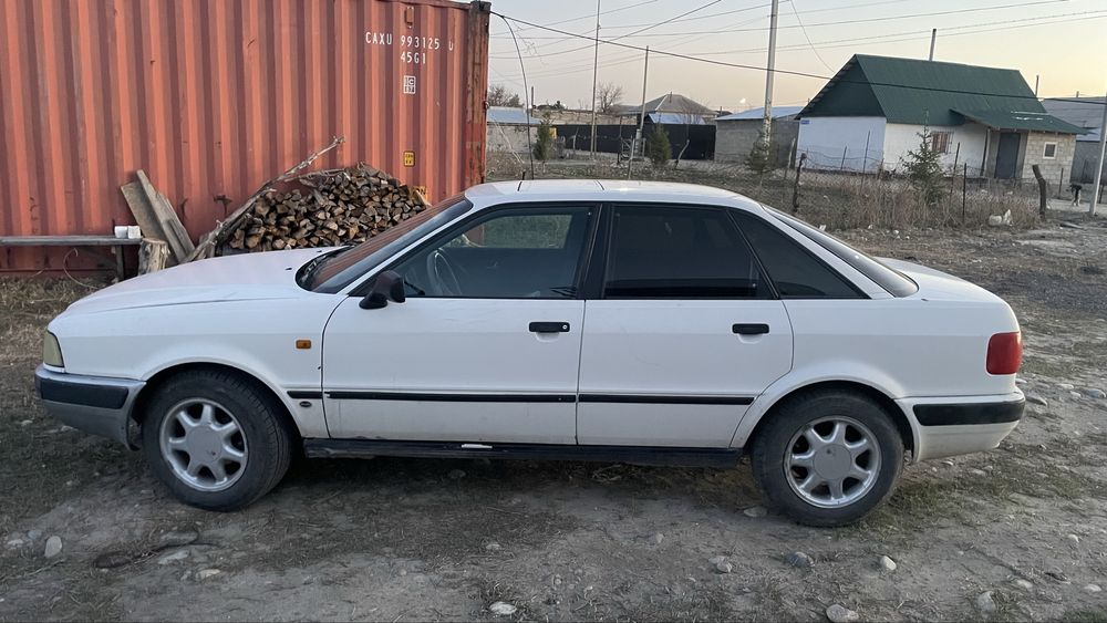 Ауди 80 б4.