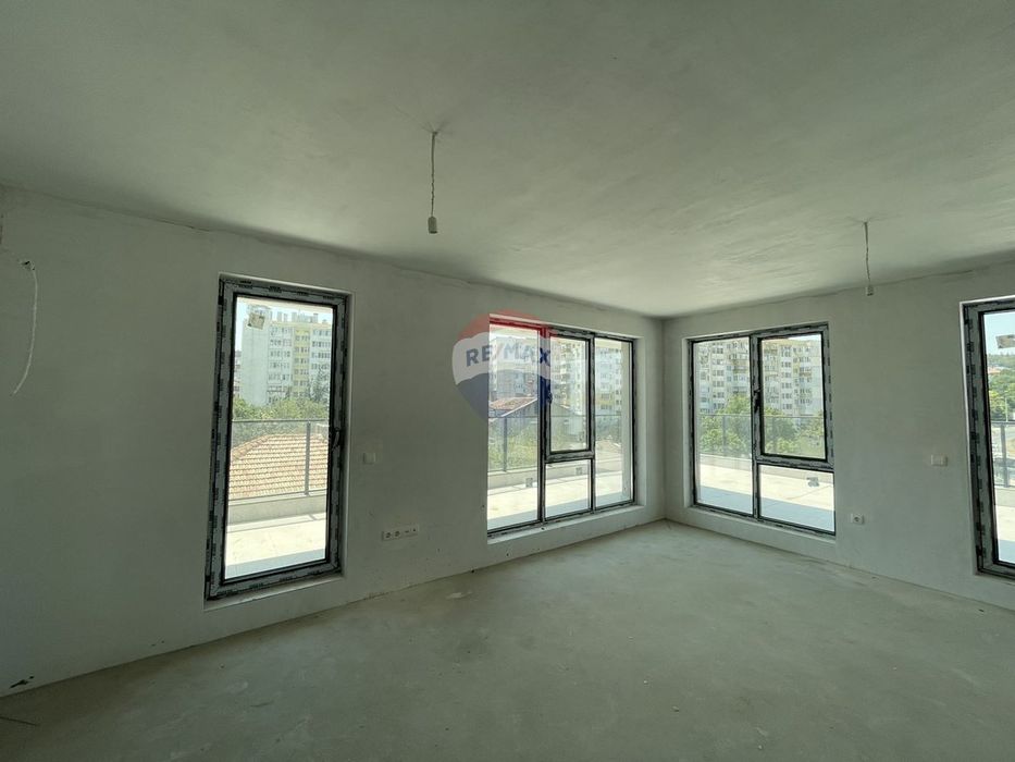 Продава се Двустаен апартамент в Варна, Аспарухово - 111 кв.м за 1113 €/кв.м - Снимка #1