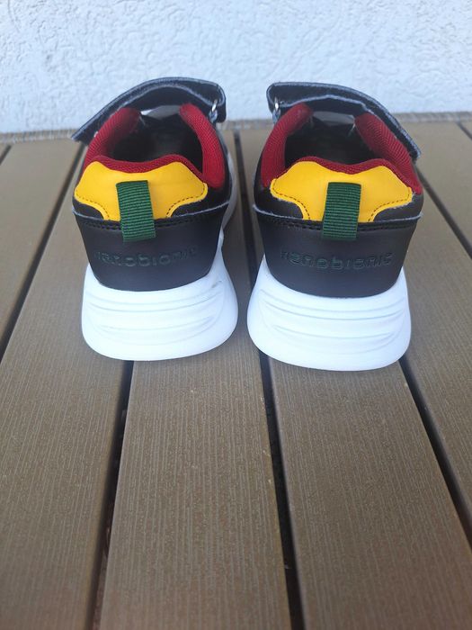 Adidasi Puma nanobotic marimea 32.