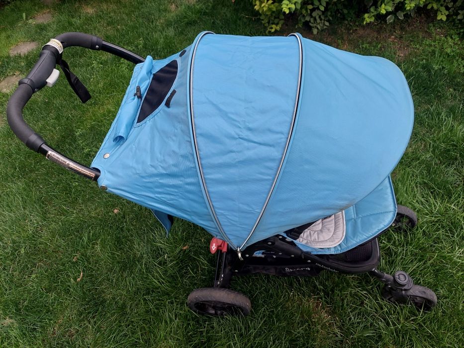 Продаю коляску Valco baby snap4