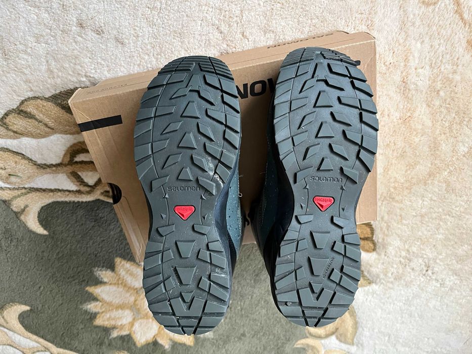 Vand incaltari trekking Salomon