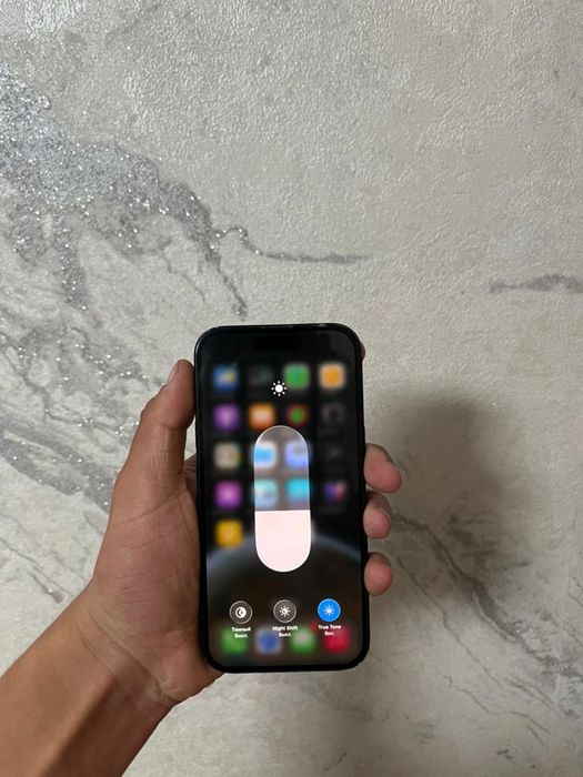 Продам iPhone 15 128gb.