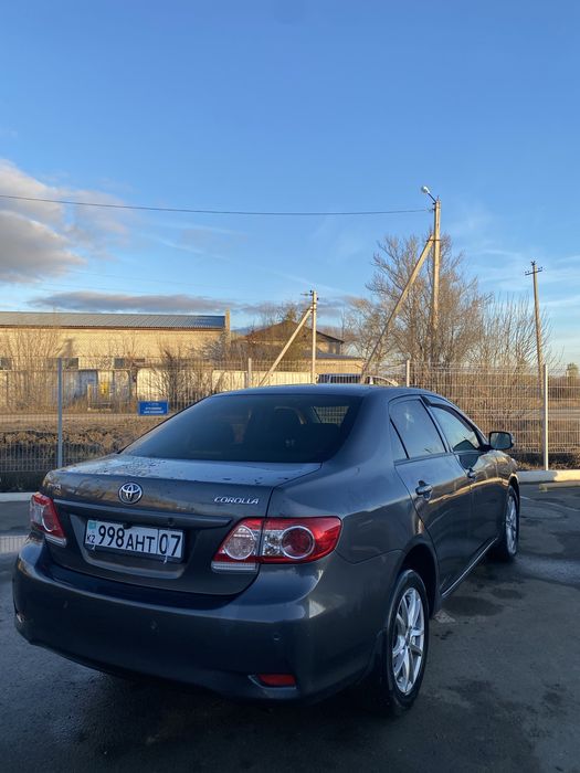 Продам TOYOTA COROLLA 2012 автомат