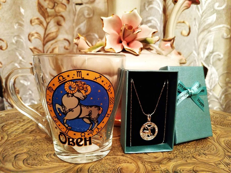 Цепочки с кулонами. Новые.  См. все фото