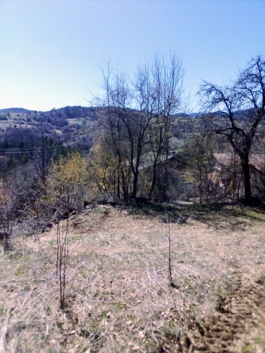 Продавам парцел на 10 км. от гр.Смолян