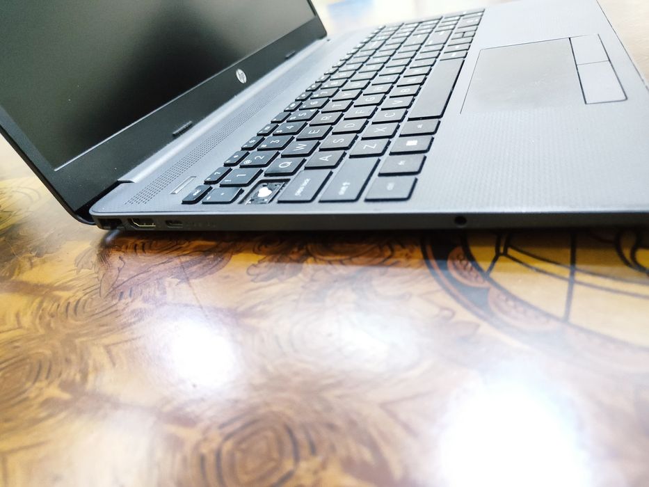 HP Laptop windows 10 pro