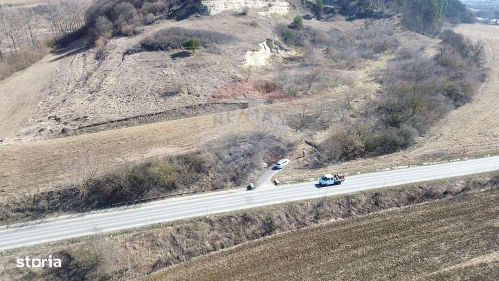 Teren extravilan 2.000 mp – cu acces direct la DN spre Moșna