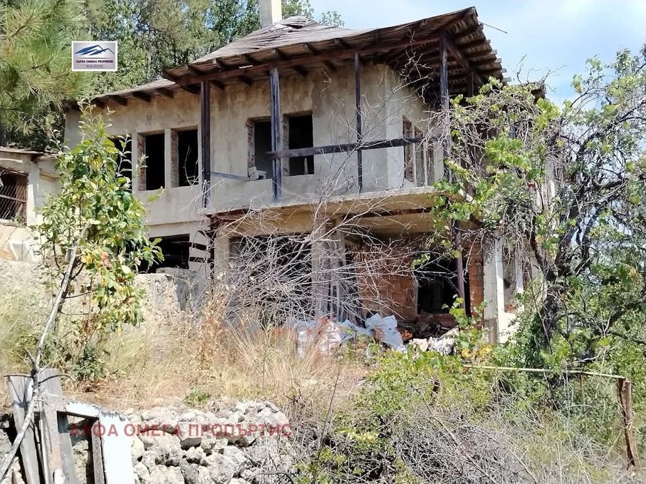 Продавам 2 къщи в един парцел в гр Варна Панорама море