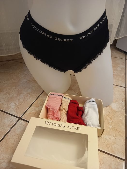 Chiloti dama normali și tanga