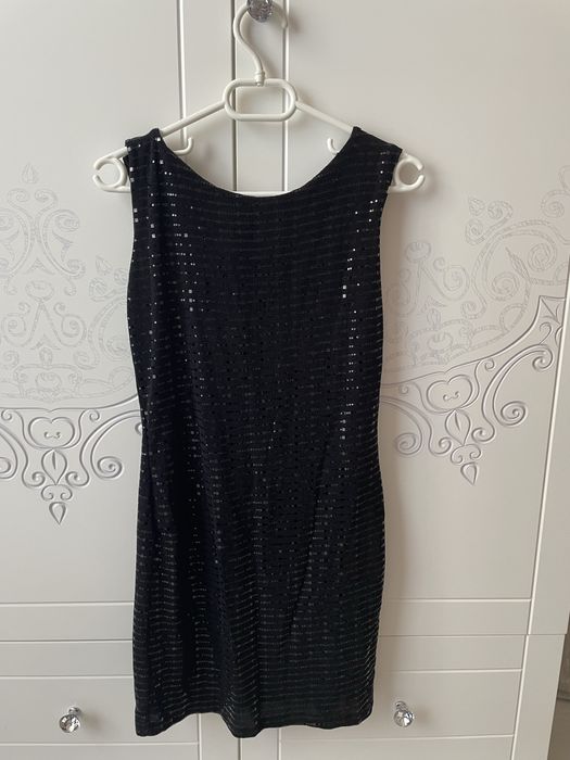 Продавам няколко рокли