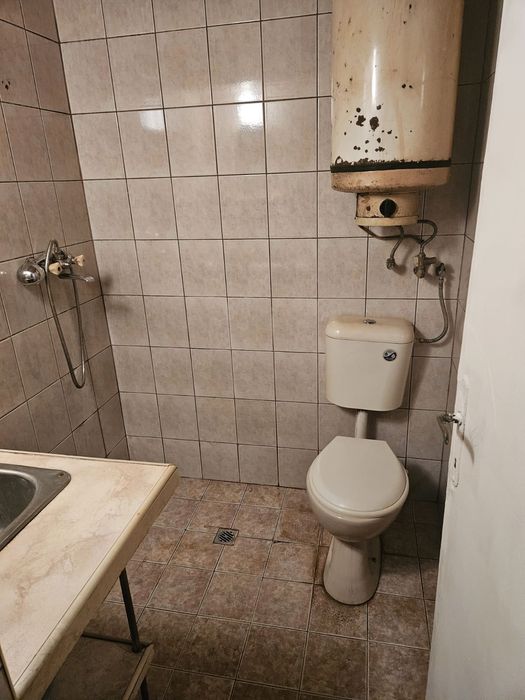 Дава се под наем Етаж от къща в Варна, Трошево - 65 кв.м за 368.73 € - Снимка #7