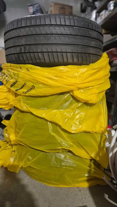 4 летни гуми Mishelin pilot sport ev 255/40/20 запазени!