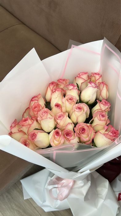 25 штук розаа…..