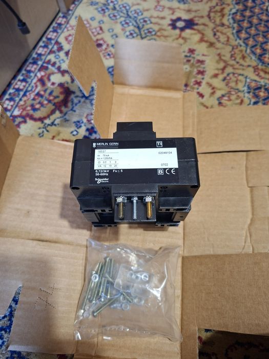 Токов трансформатор 1250/5  schnider