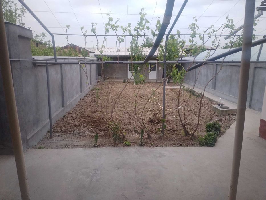 Uy sotiladi Piskent tumanida