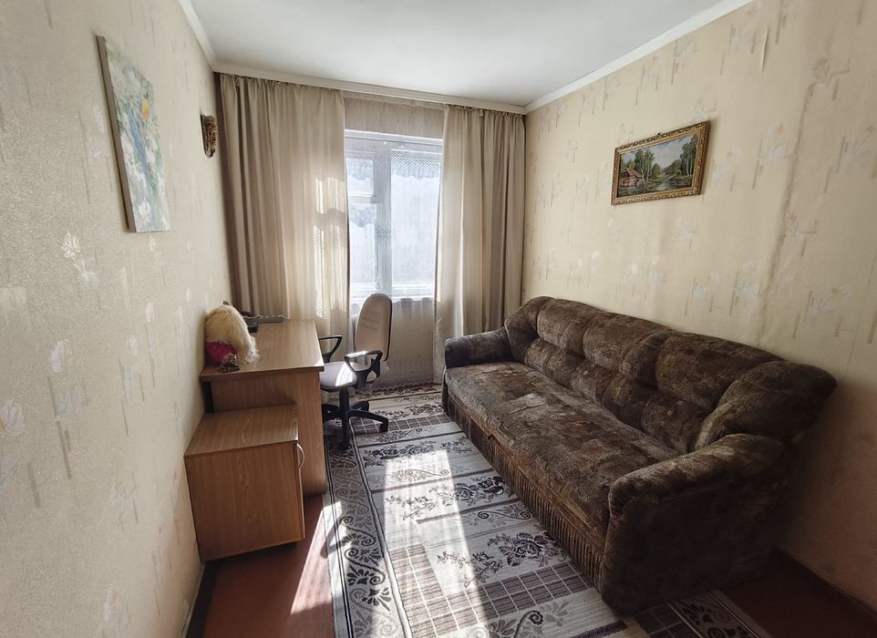 продается 3 комнатная квартира на Юго-Востоке