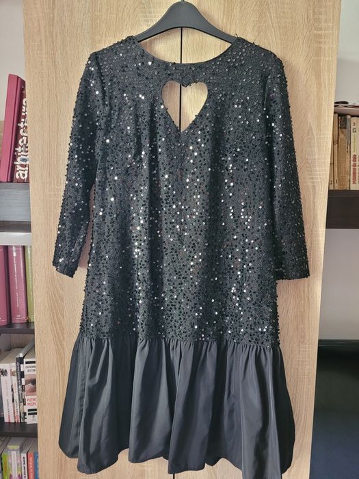 Rochie neagră cu paiete