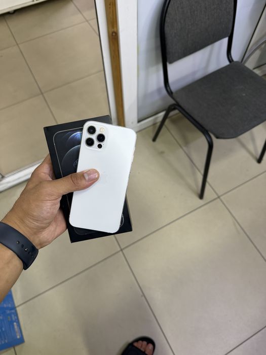 Iphone 12pro 128гб акб 75%