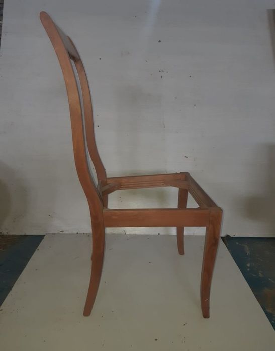 Стулья деревянные