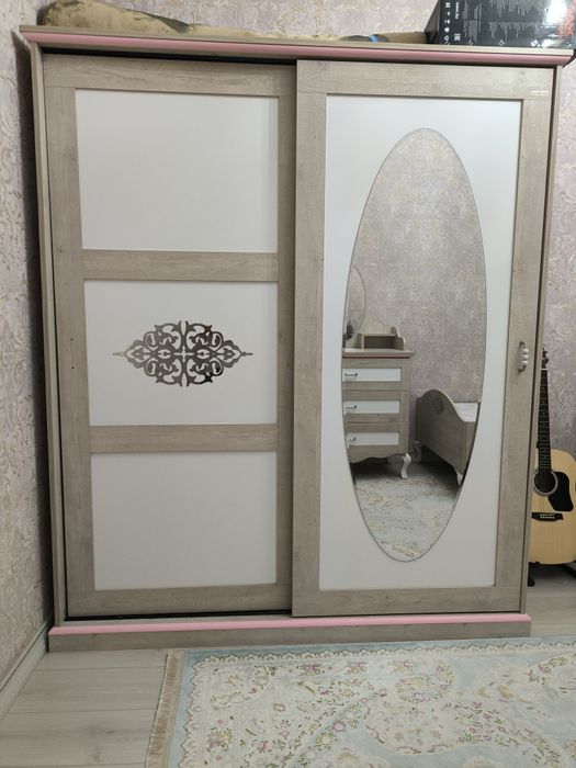 Шикарная мебель для принцессы