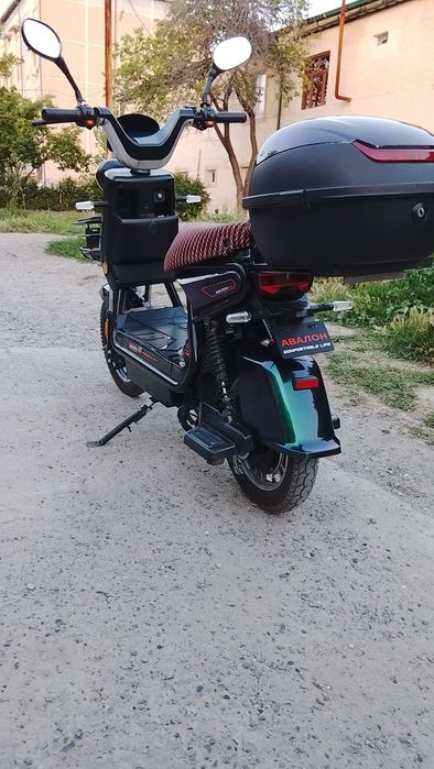 Skuter sotiladi yangi koʻp minilmagan minilmagan