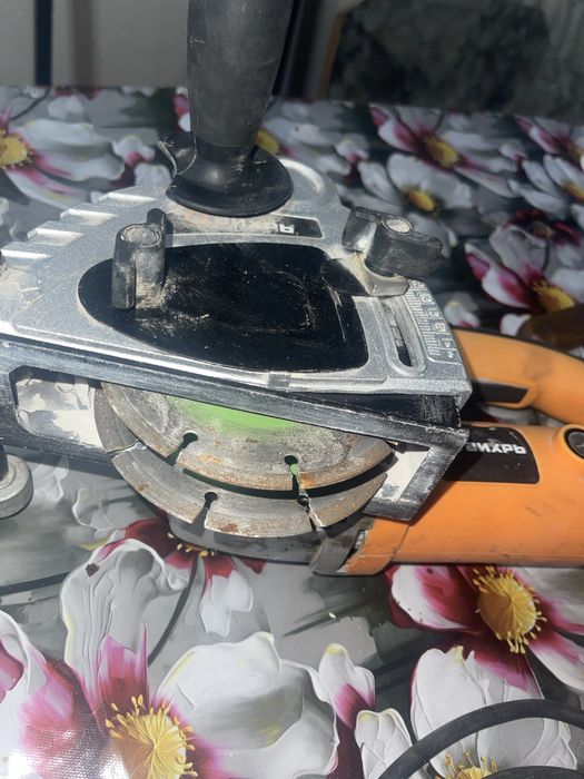 Продам штроборез Вихрь