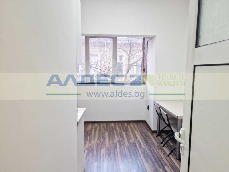 Дава се под наем Офис в София, Център - 100 кв.м за 900 € - Снимка #6