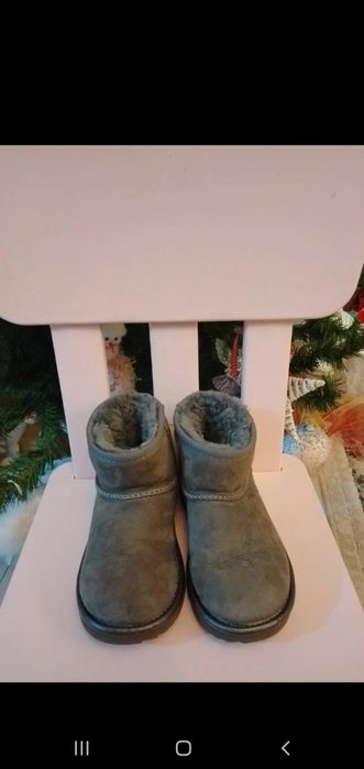 Cizme Ugg  marimea 28.5