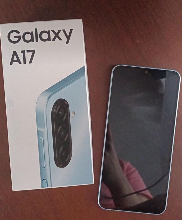 Продам Samsung galaxy a17