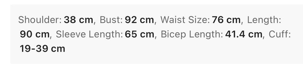 Зелена рокля с дълъг ръкав