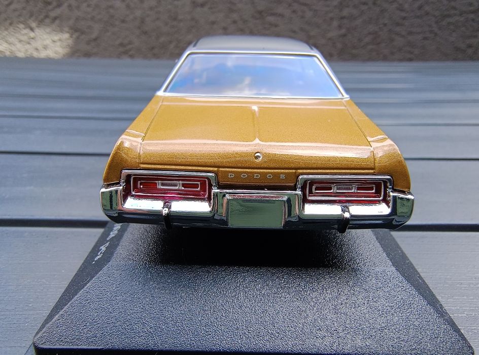 Dodge Monaco 1:43 Minichamps