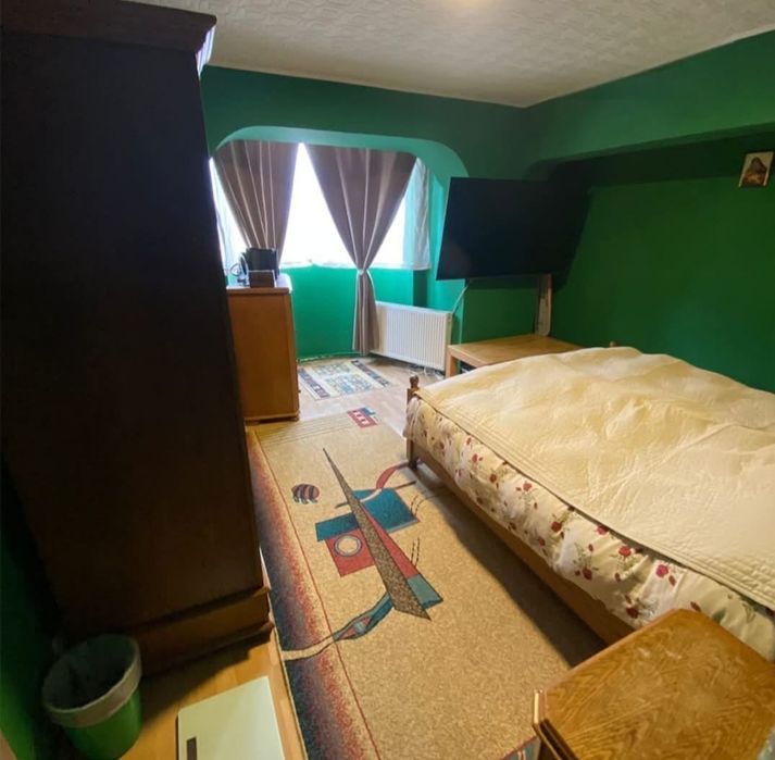 Vand apartament patru camere 120.000mii €