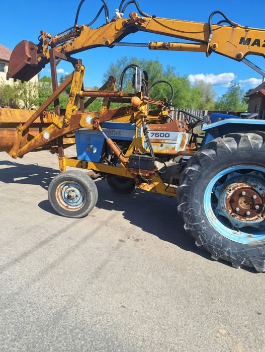 Tractor landini 7500, ÎNTREG SAU SEPARAT  încărcător, braț de sapat excavator mazzotti