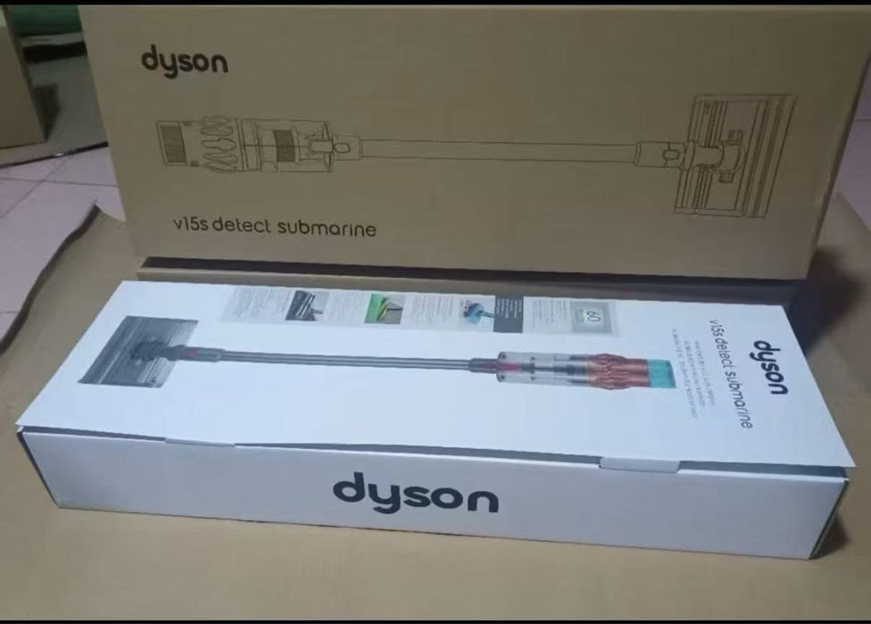 Dyson v15s новый пылесос