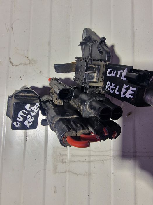 Cutie sigurante releu Bmw seria 4 Grand Coupe f36  1,5 benzina