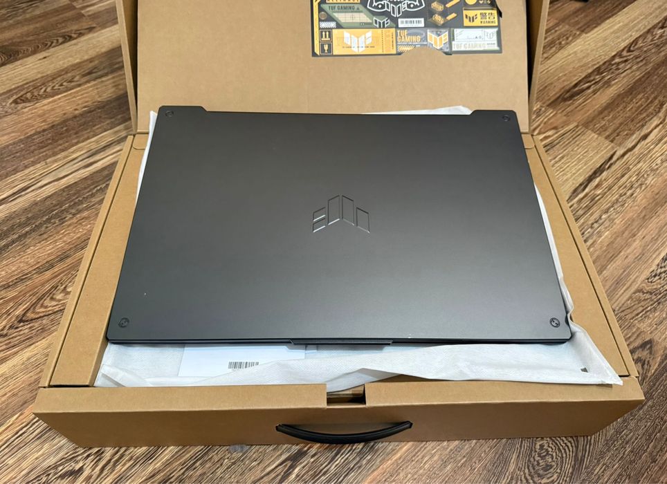 ASUS TUF Gaming F17 – RTX 3050 / i5 Gen 12 / 16GB RAM / 17.3” – IMPECABIL