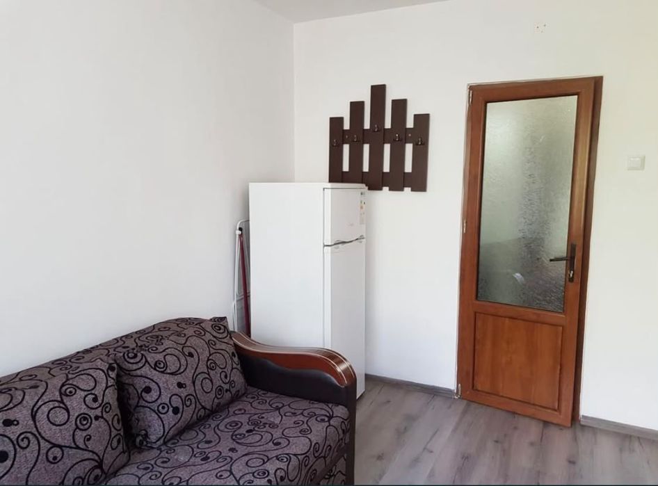 Inchiriez garsoniera in Brasov, zona Spitalul Judeten/ Închiriez garsonieră în Brașov, etaj 1