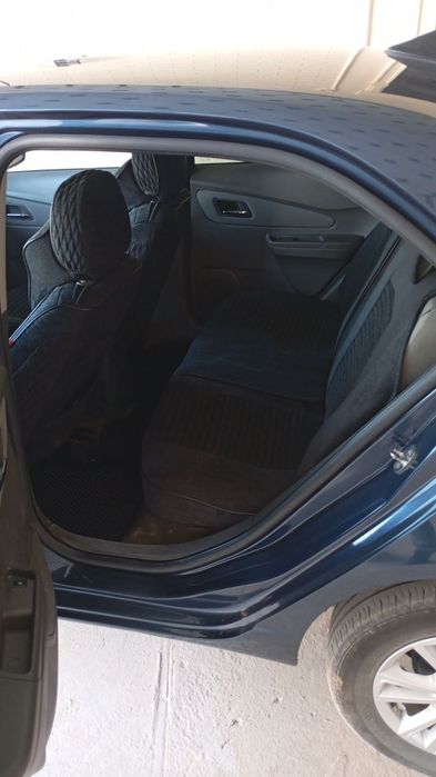 Автомобиль 2024 Шевроле кобальт