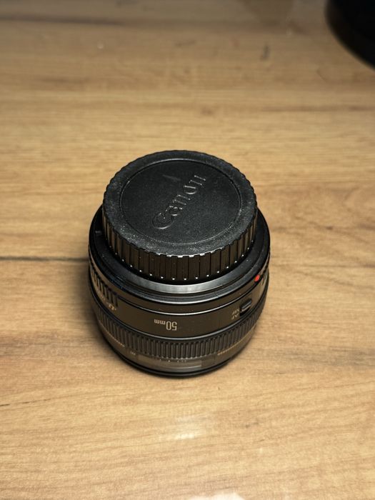 Canon объектив 50mm 1.4