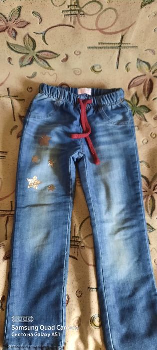 Продам джинсы для девочки утепленные