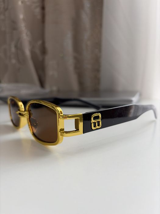 Очки солнцезащитные