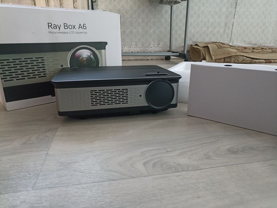 Проектор, домашний кинотеатр