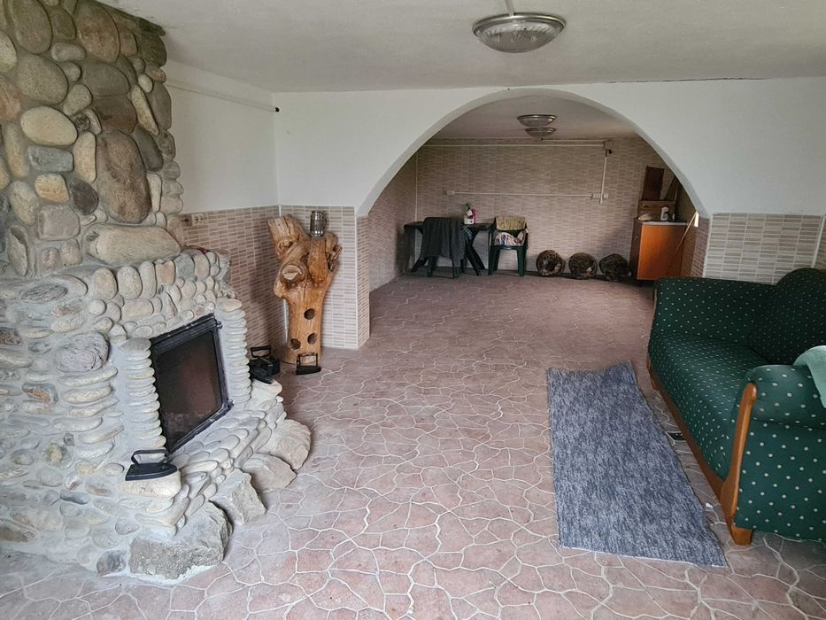 Casă de vacanță și teren